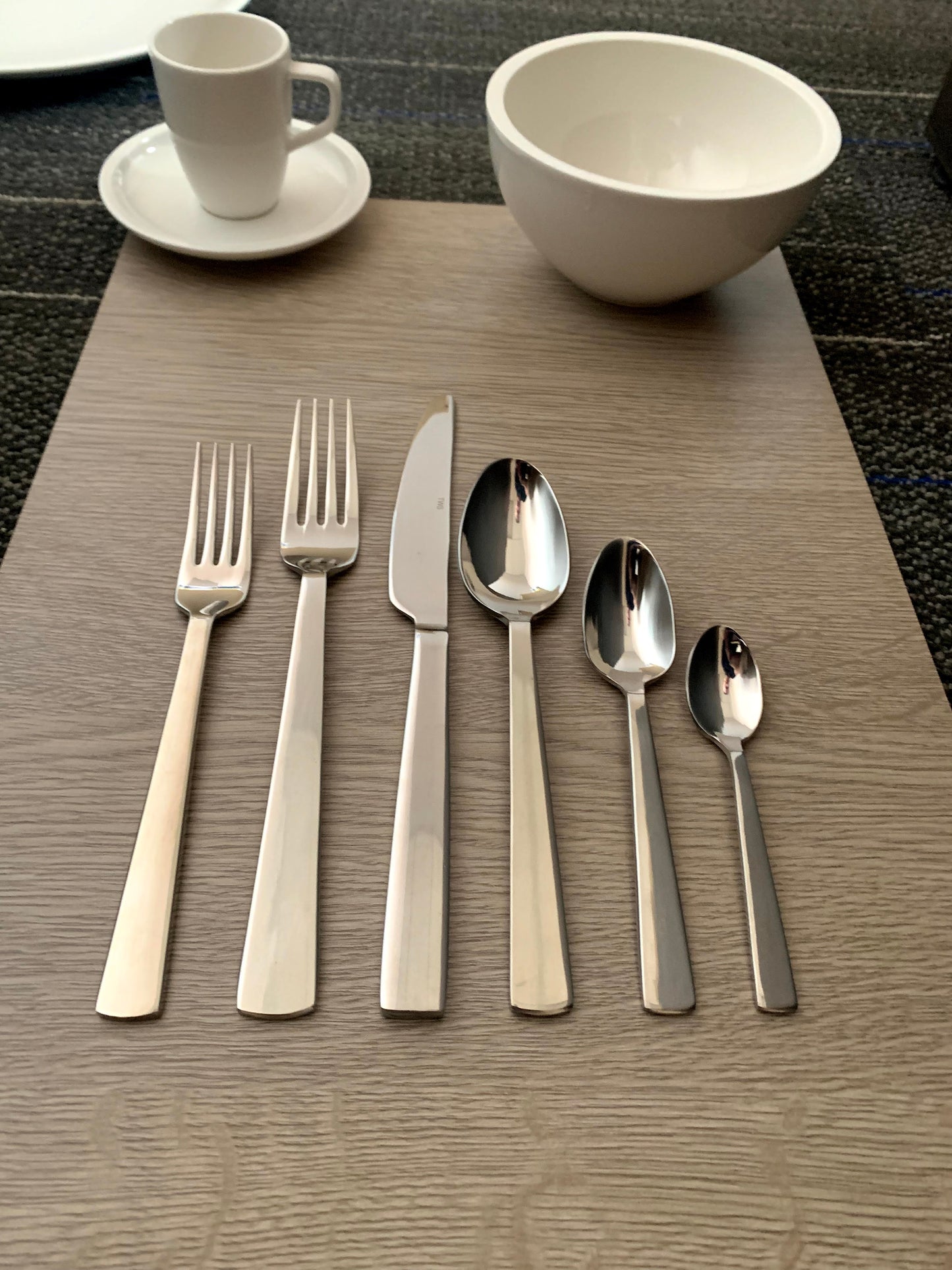 Royal Table Knife, 18/10 S/Steel, 23.5 cm/ 9" Set of 12